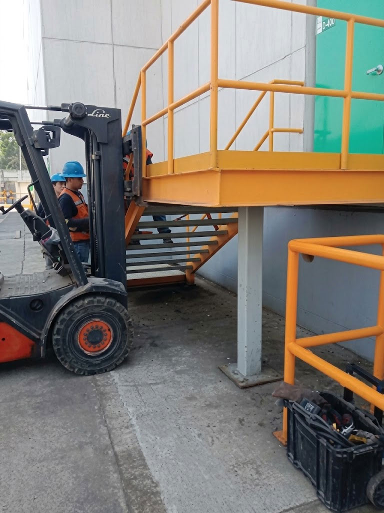 Movimiento de escalera de salida de emergencias